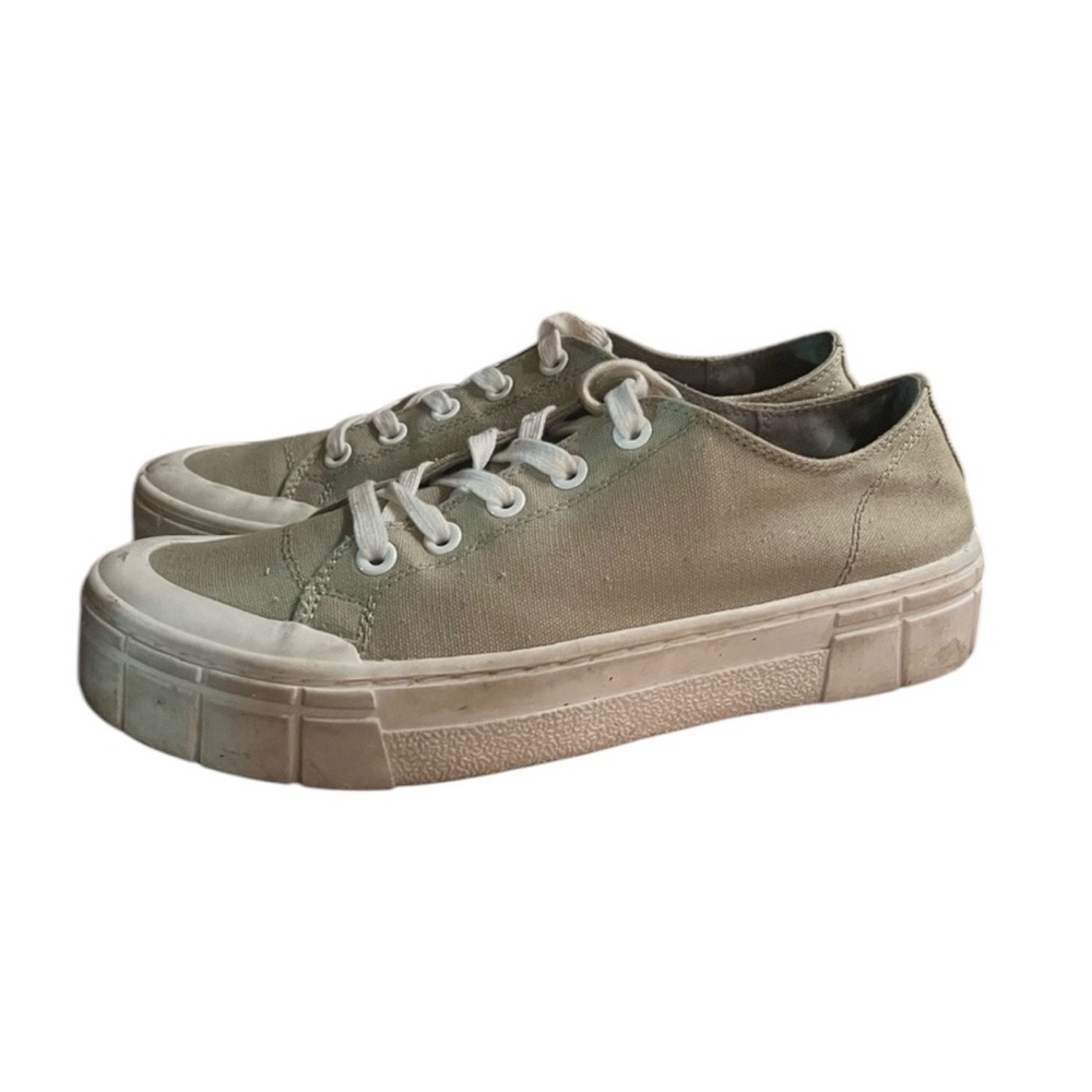 Mad Love sneakers ladies size 10 very good condition.